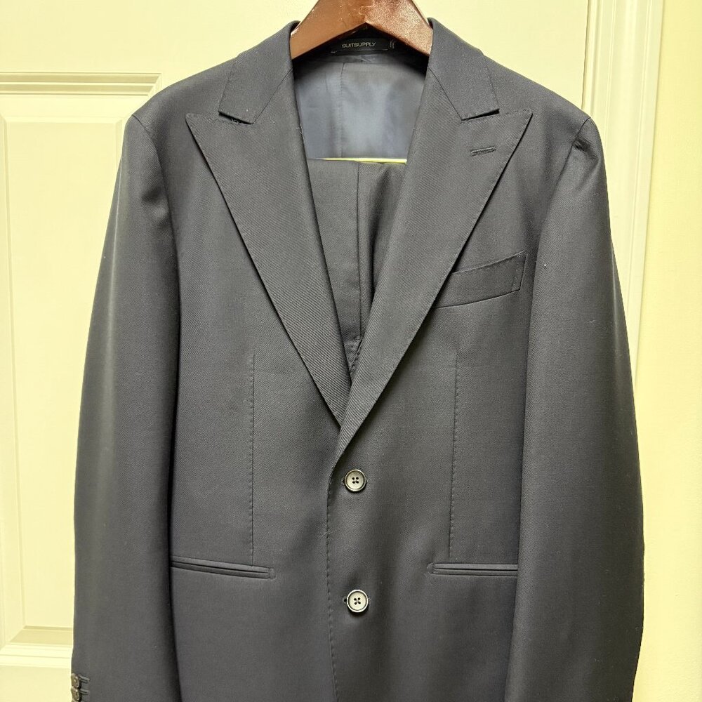 Navy Blue size 38R mens suit, Havana Peak Jetted FL, slim cut